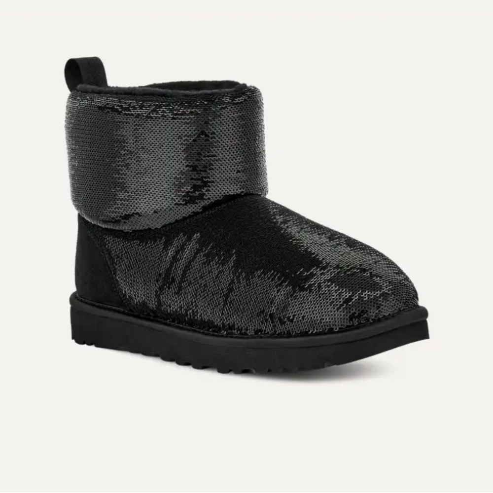 UGG NEW classic black mini mirror ball boots size 6